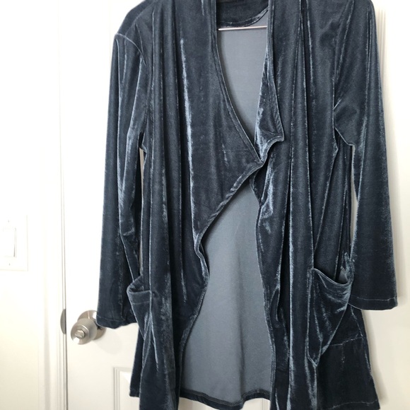 Amaryllis Midnight Blue Velvet Cardigan - Picture 8 of 12